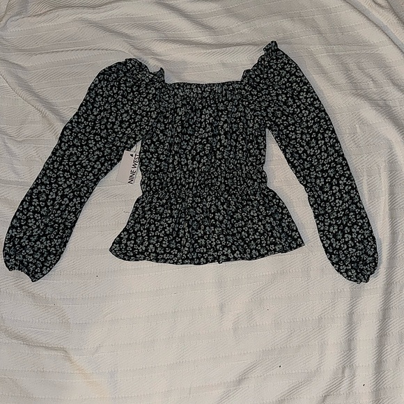 NWT NINE WEST FLORAL TOP - Picture 1 of 3